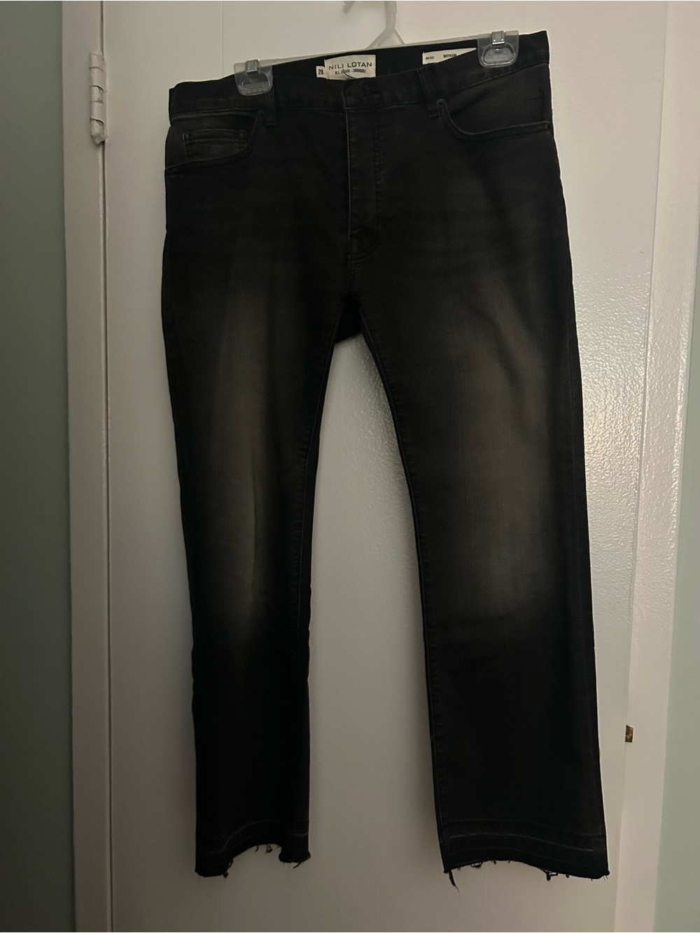 Nili Lotan 
Boyfriend Jean 
Smoke Wash
28 MidRise cropped